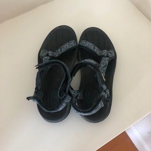 Women’s Vintage Teva Sandals